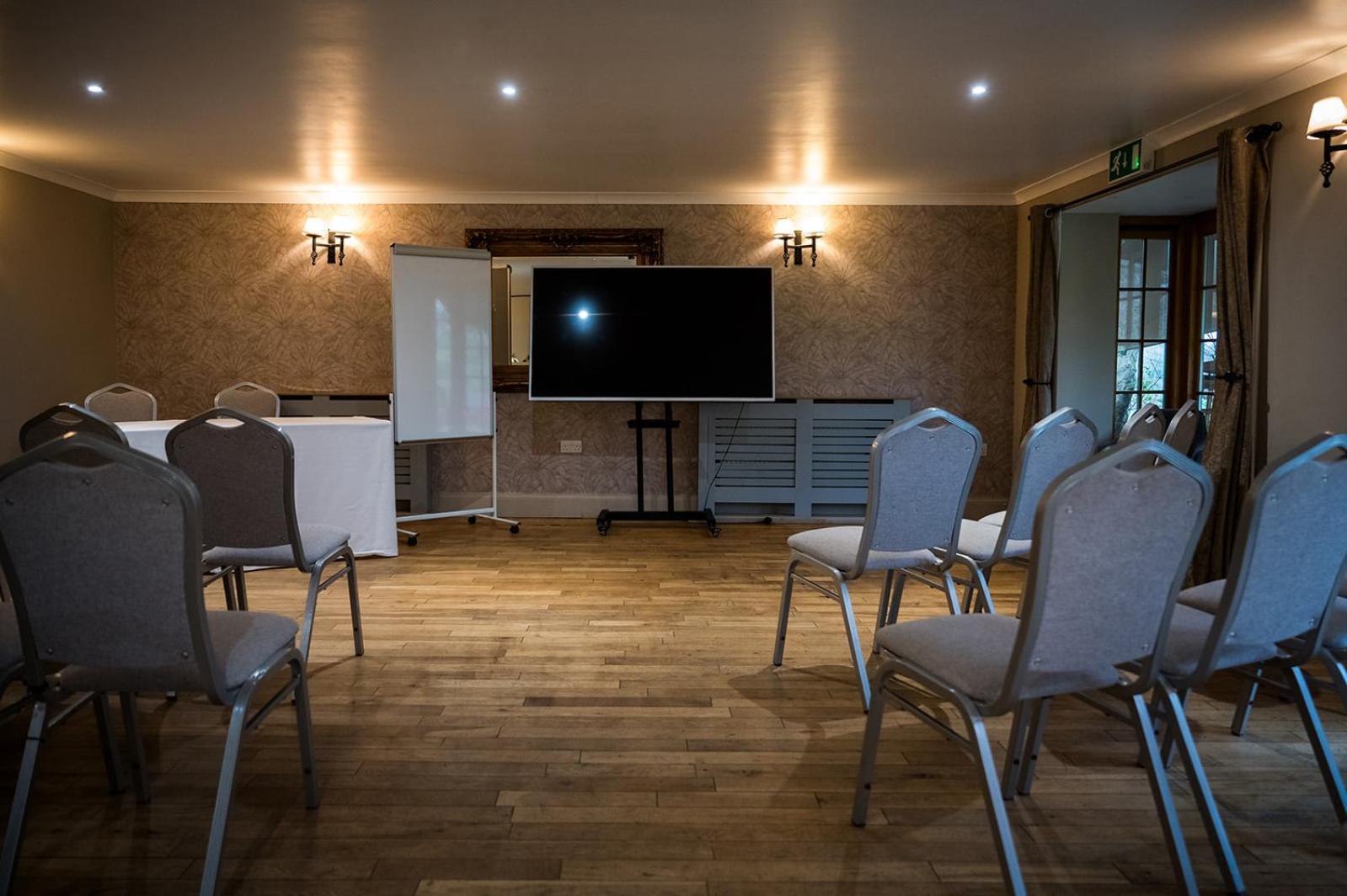 Tottington Manor Hotel Henfield Екстер'єр фото