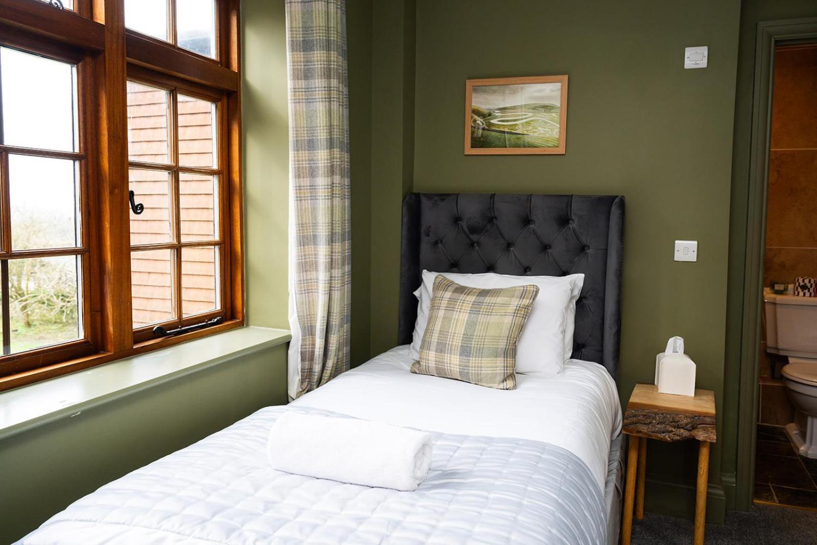 Tottington Manor Hotel Henfield Екстер'єр фото