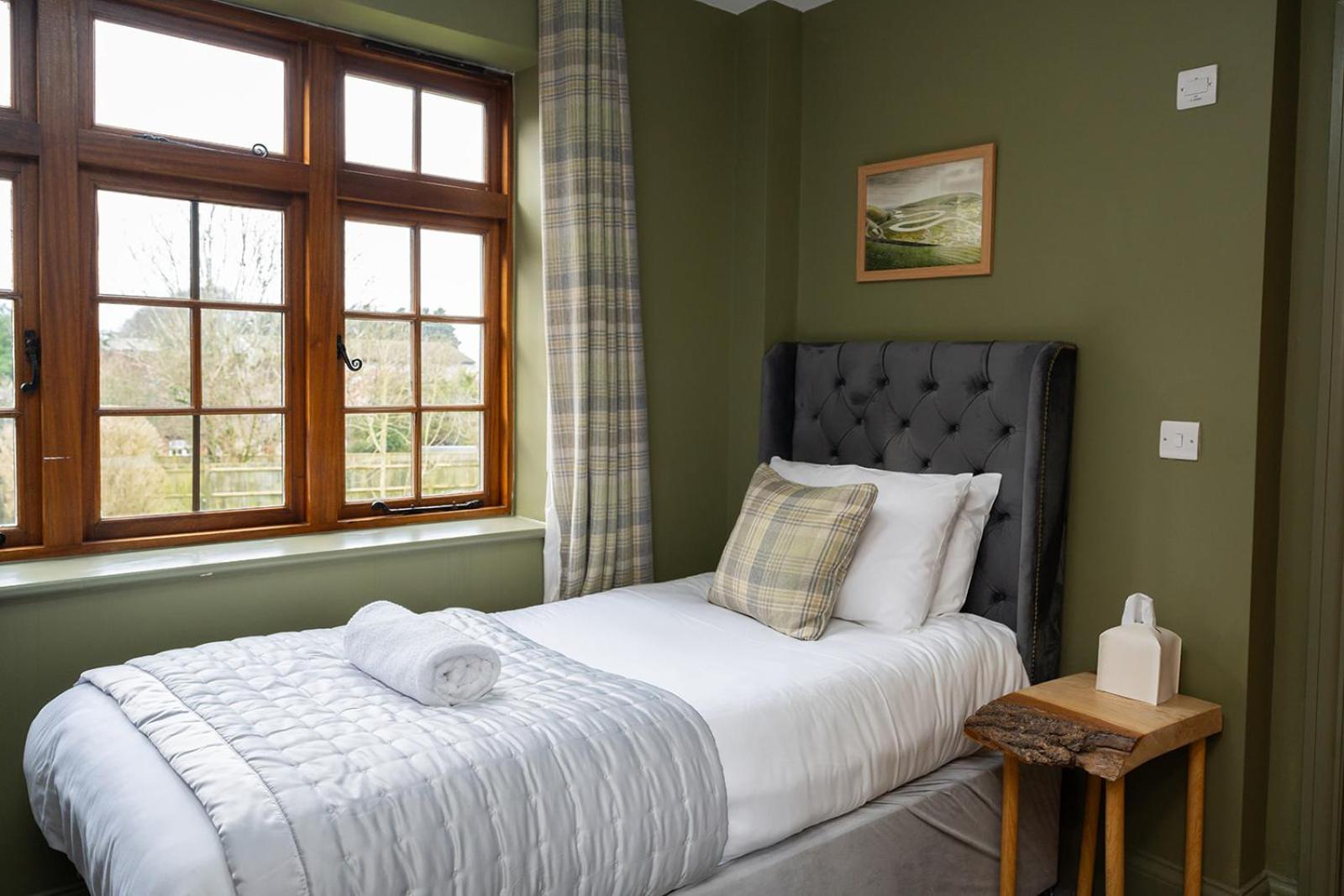Tottington Manor Hotel Henfield Екстер'єр фото