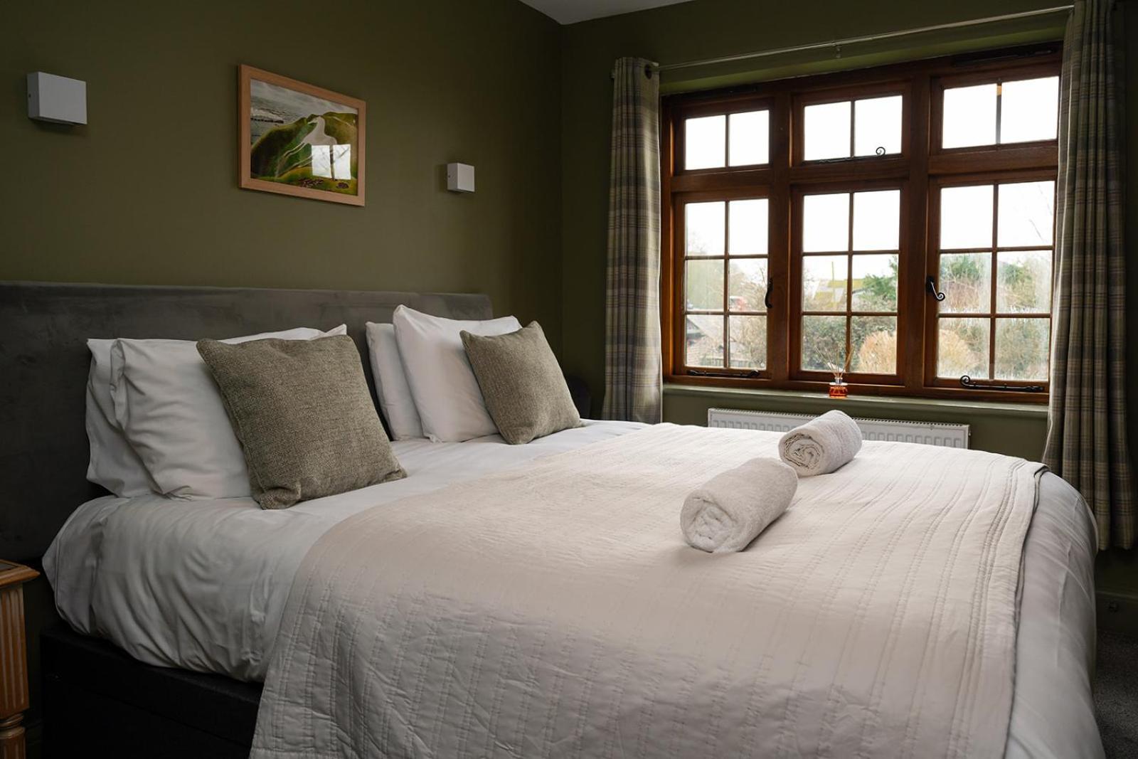Tottington Manor Hotel Henfield Екстер'єр фото