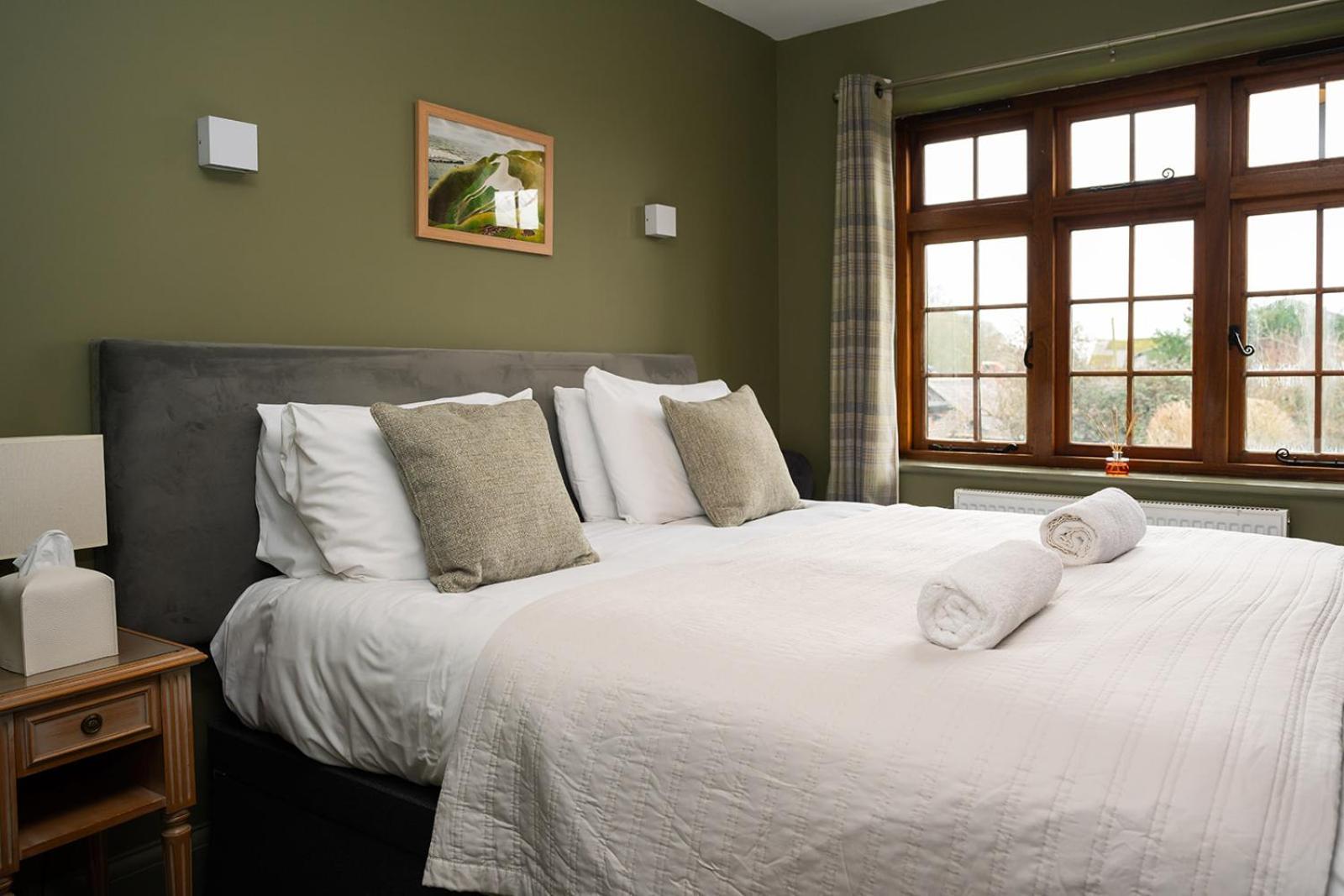 Tottington Manor Hotel Henfield Екстер'єр фото